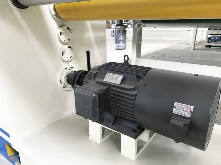 SNC-100_9